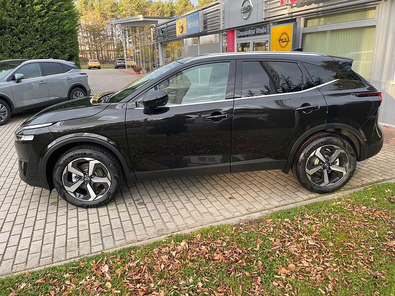 Nissan Qashqai 1.3 DIG-T MHEV 140PS N-Connecta Tech