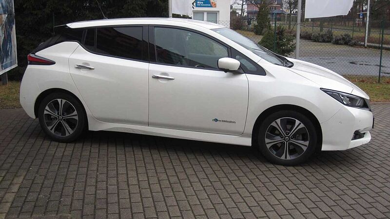 Nissan Leaf 150 PS 40KWH Tekna (ZE1)